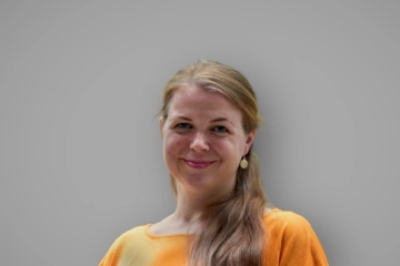 Mgr. Ivana Valecká 